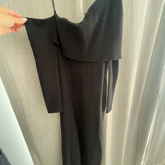 Off the shoulder sweater dress - Picture 3 of 8